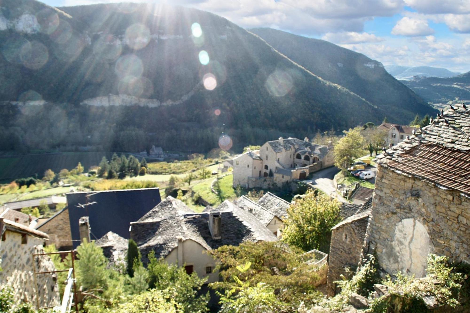Maison Charmante Avec Vue Sur La Montagne, 莫斯特约勒斯 外观 照片