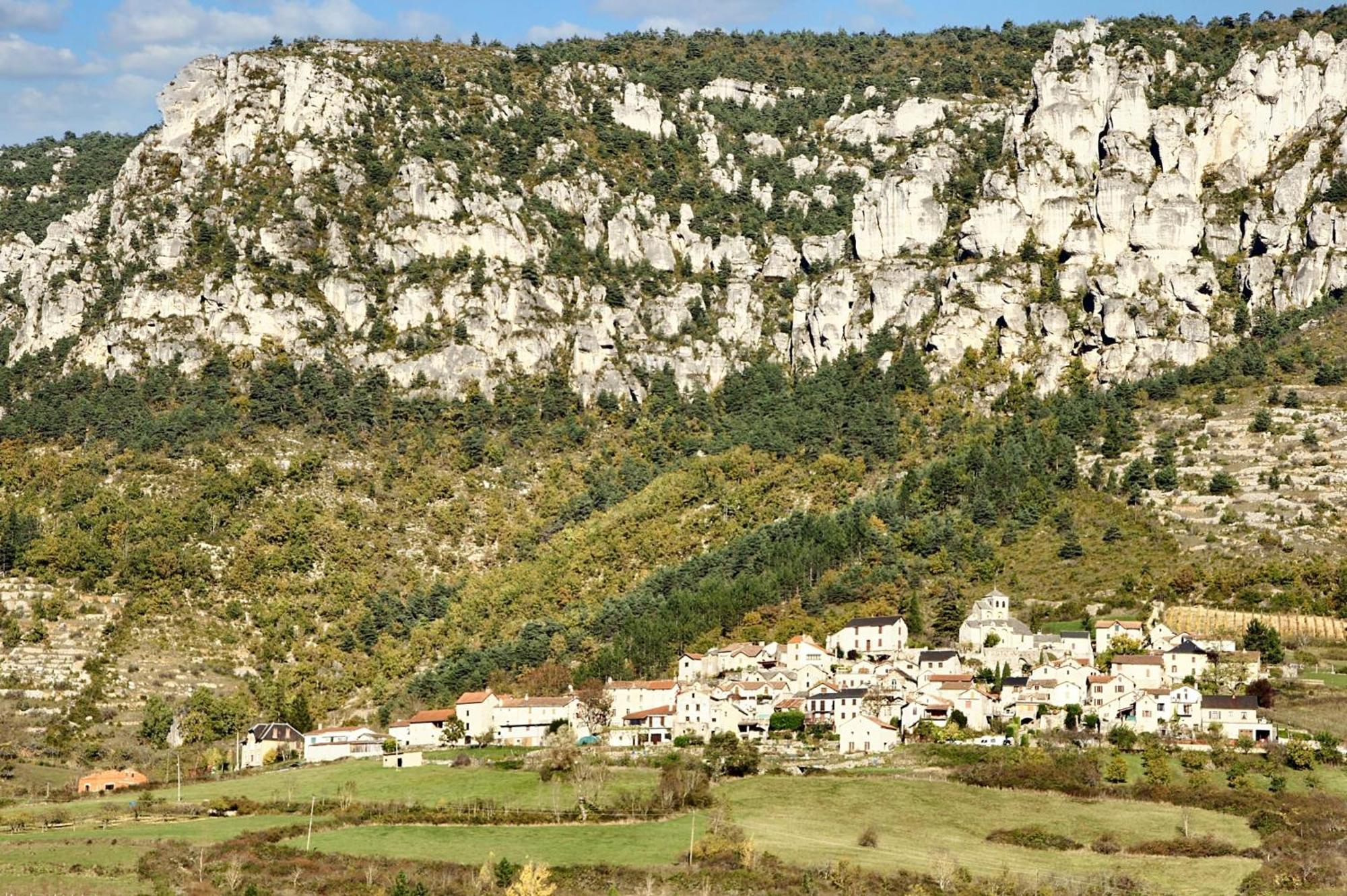 Maison Charmante Avec Vue Sur La Montagne, 莫斯特约勒斯 外观 照片
